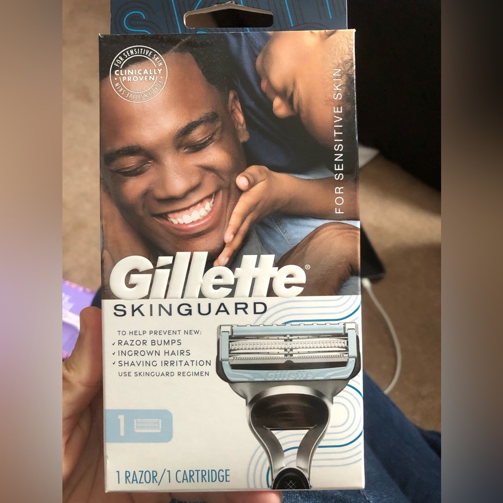 Gillette Skinguard Men's Razor Cartridge - Light Blue